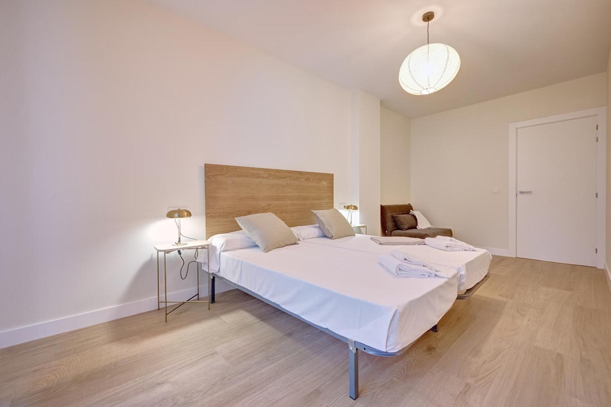 Apartamento El Conde By Clabao ปัมโปลนา ภายนอก รูปภาพ