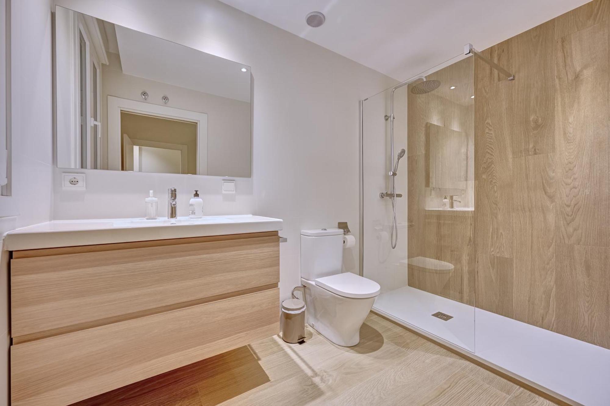 Apartamento El Conde By Clabao ปัมโปลนา ภายนอก รูปภาพ